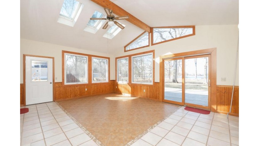 929 N Genesee Woods Dr Summit, WI 53066 by Compass RE WI-Lake Country $998,000