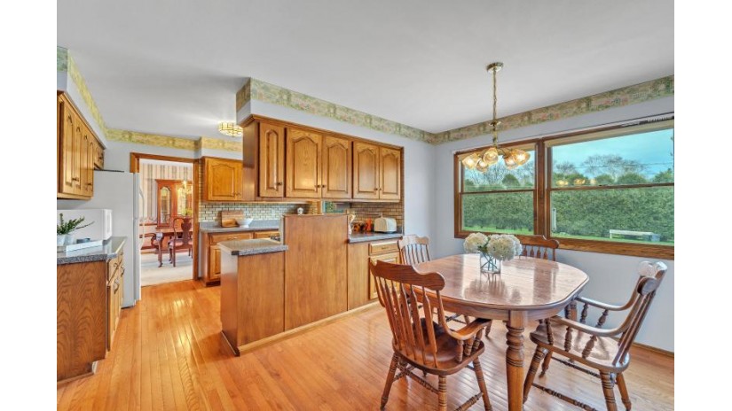 520 Bel Aire Dr Thiensville, WI 53092 by First Weber Inc- Mequon $475,000