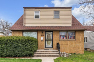 4416 N 62nd St, Milwaukee, WI 53218-5544