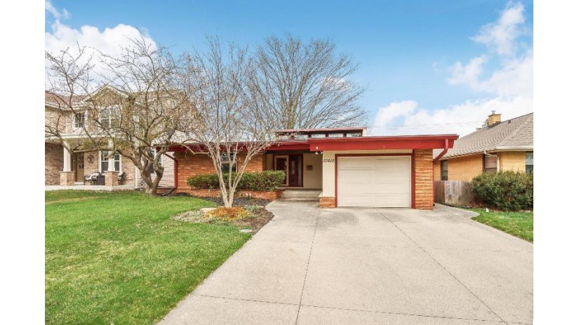 10418 W Woodward Ave Wauwatosa, WI 53222 by First Weber Inc - Delafield $349,900