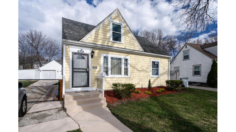 4219 N 38th St Milwaukee, WI 53216 by Lannon Stone Realty LLC $214,900