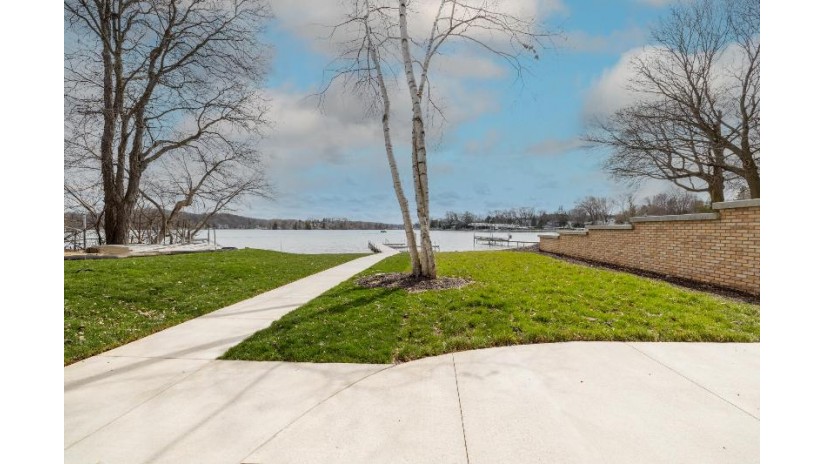 5668 W Lake Dr West Bend, WI 53095 by Leitner Properties $2,250,000