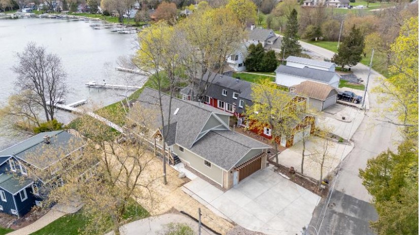 5668 W Lake Dr West Bend, WI 53095 by Leitner Properties $2,250,000