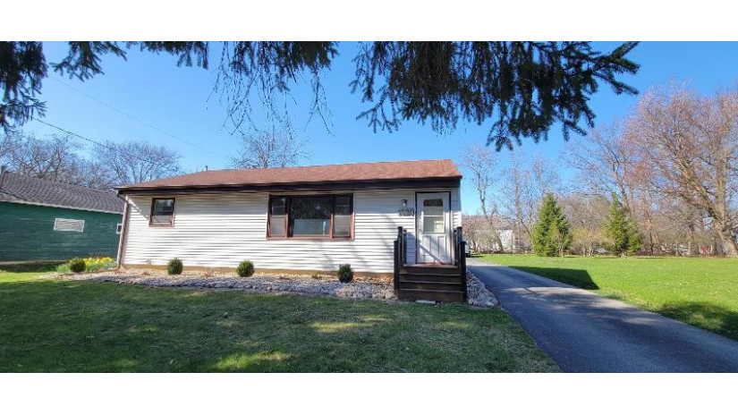 1620 Woodlawn Dr Delavan, WI 53115 by Ryan G. Simons Company, Inc. $1,800