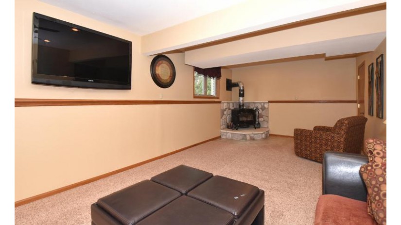 S109W29820 Valley Ridge Ct Mukwonago, WI 53149 by Berkshire Hathaway HS Lake Country $525,000