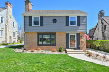 116 N 86th St, Wauwatosa, WI 53226-4606