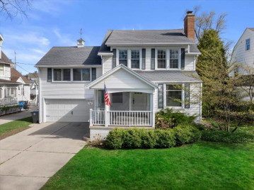 726 E Day Ave, Whitefish Bay, WI 53217