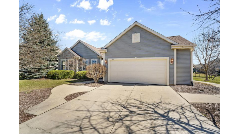 701 Creekside Dr West Bend, WI 53095 by Boss Realty, LLC $424,999