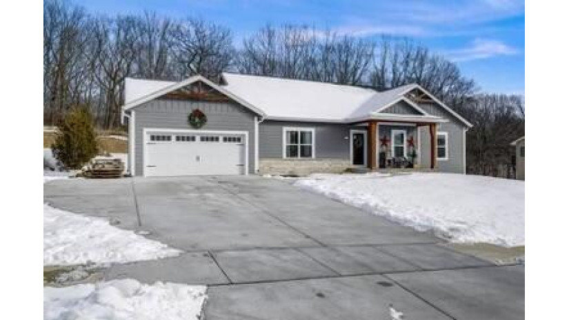 6752 Bernadine Cir Trenton, WI 53090 by Hanson & Co. Real Estate $479,900