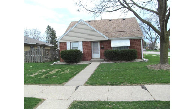 2915 15th Ave South Milwaukee, WI 53172 by Realty Executives - Elite $289,900