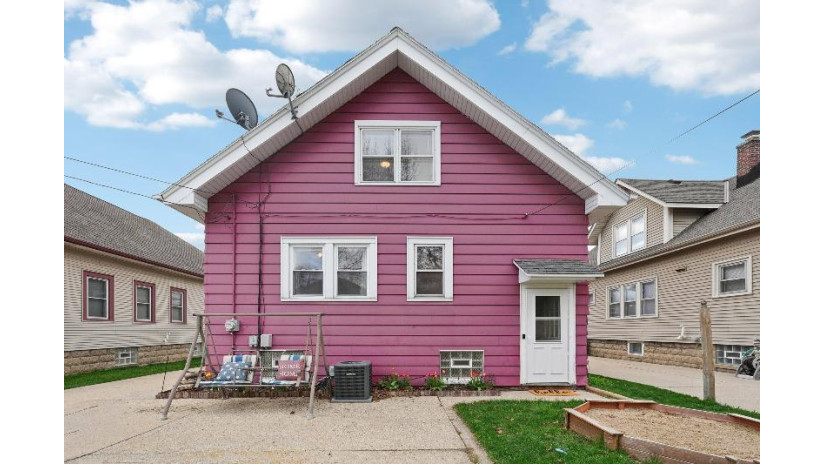 1960 S 80th St West Allis, WI 53219 by Klose Realty, LLC - johnklosejr@gmail.com $234,900