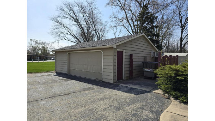 10527 Northwestern Ave Caledonia, WI 53126 by TerraNova Real Estate $349,900