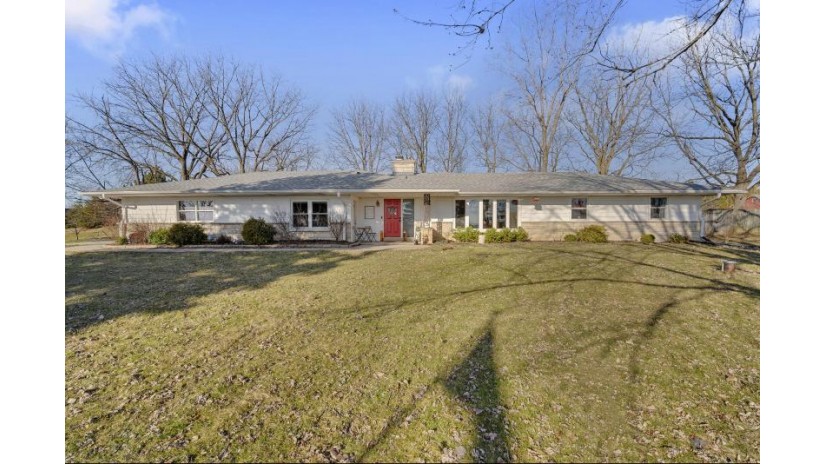 W140N10615 Fond Du Lac Ave Germantown, WI 53022 by EXP Realty, LLC~MKE $400,000