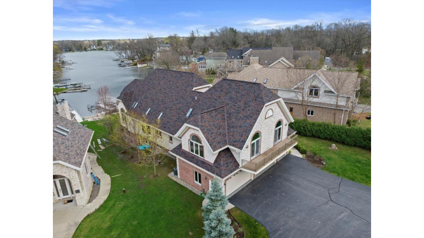 W343N5212 Gietzen Rd Oconomowoc, WI 53069 by First Weber Inc - Delafield $2,499,900