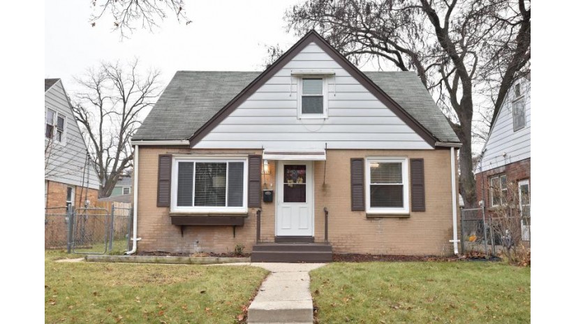 5119 N 64th St Milwaukee, WI 53218 by Realty Executives Integrity~Brookfield - brookfieldfrontdesk@realtyexecutives.com $188,900