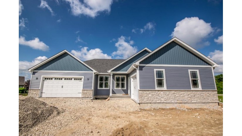 N208W16291 Renee Way Jackson, WI 53037 by Emmer Real Estate Group $599,900