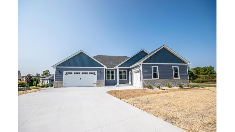 N208W16291 Renee Way Jackson, WI 53037 by Emmer Real Estate Group $599,900