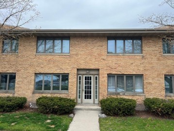 324 Center Ave 2, Sheboygan, WI 53081-4654