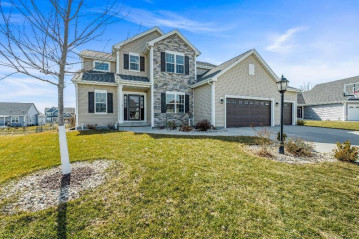 N48W15377 Orchid Cir, Menomonee Falls, WI 53051-2251