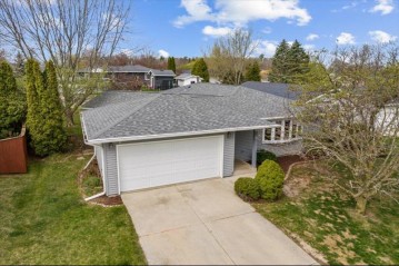 1716 Ashby Ct, Sheboygan, WI 53081-8400