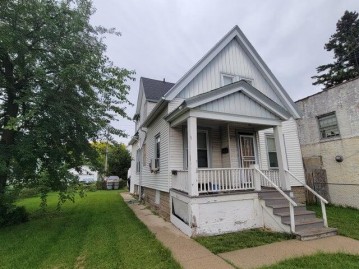 4727 N Hopkins St, Milwaukee, WI 53209