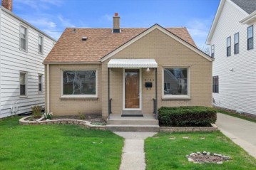 4106 S Austin St, Milwaukee, WI 53207-4424