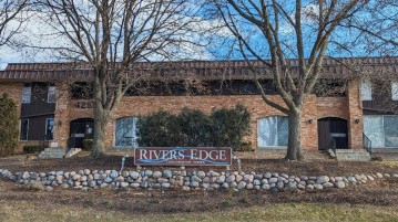 4155 W Rivers Edge Cir 7, Brown Deer, WI 53209