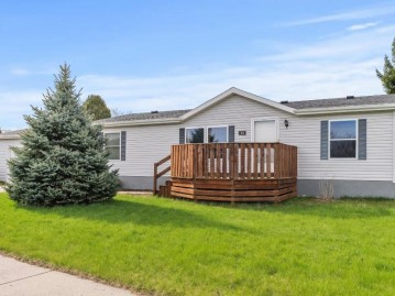 304 Park Ln, Mishicot, WI 54228