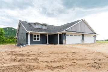 2955 Red Clover St, Holmen, WI 54636