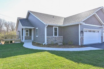 313 7 Waters Court North -, Waterford, WI 53185-4380
