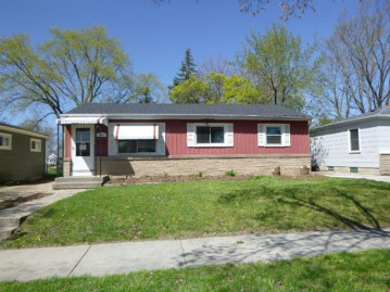 5245 N 65th St, Milwaukee, WI 53218-3009