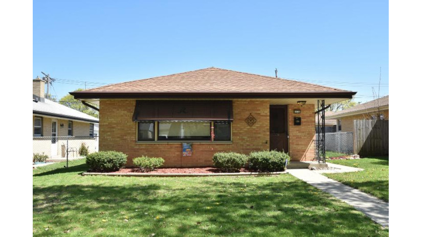 4130 N 83rd St Milwaukee, WI 53222 by Coldwell Banker HomeSale Realty - New Berlin $195,500