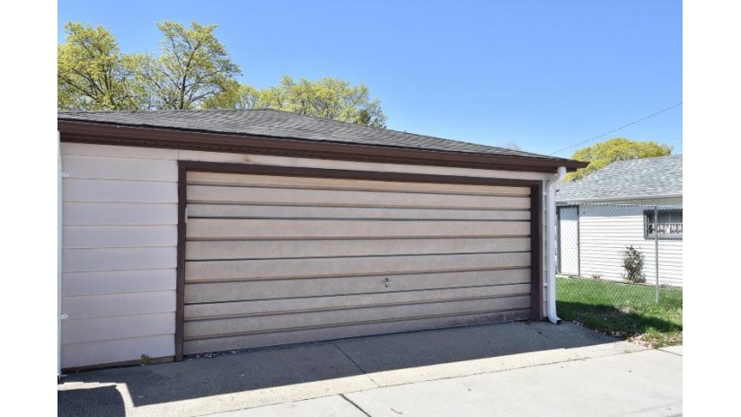 4130 N 83rd St Milwaukee, WI 53222 by Coldwell Banker HomeSale Realty - New Berlin $195,500