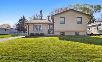 6912 Butternut Rd, Caledonia, WI 53402