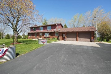 W2460 County D Rd, Spring Prairie, WI 53121