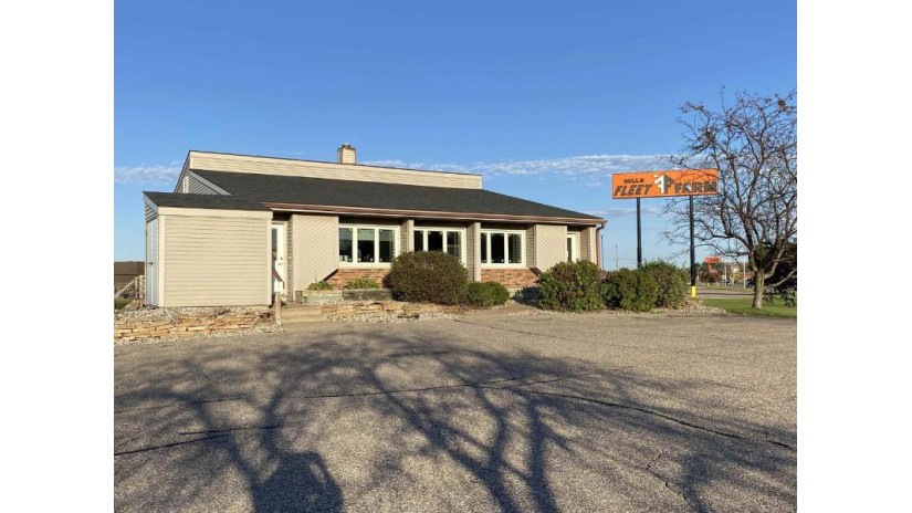 1305 Wildwood Drive Stevens Point, WI 54482 by Kpr Brokers, Llc - Cell: 715-598-6367 $999,900