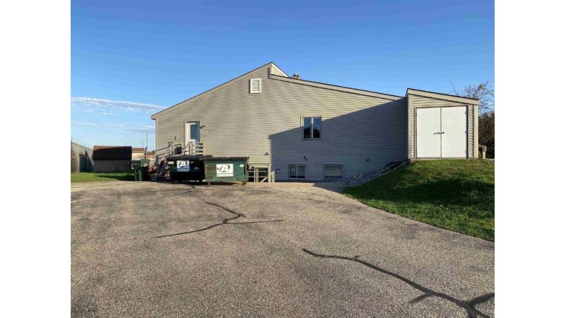 1305 Wildwood Drive Stevens Point, WI 54482 by Kpr Brokers, Llc - Cell: 715-598-6367 $999,900