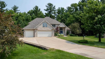 1830 White Water Cove, Plover, WI 54467