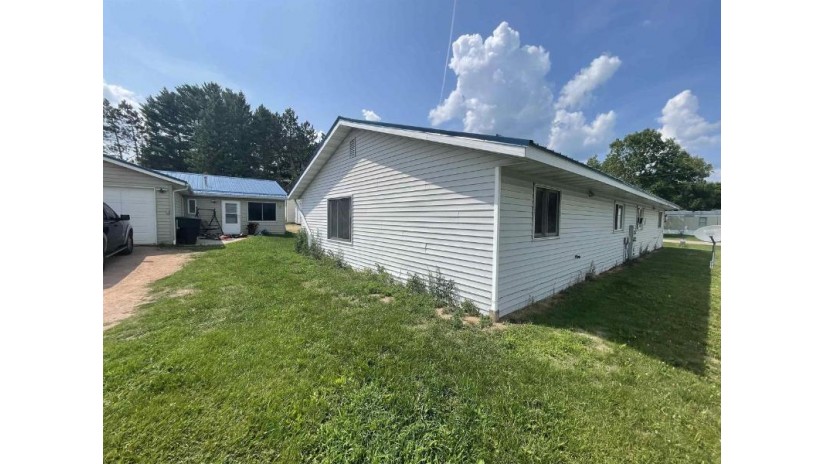 509 East Westgor Avenue Wittenberg, WI 54499 by Jones Real Estate Group - Phone: 715-680-0019 $394,900