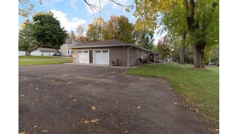 702 South Grandview Street Wittenberg, WI 54499 by Rivers Edge Real Estate - annsrere@gmail.com $255,000