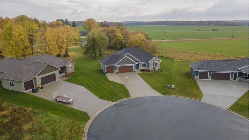 118003 Betty Drive Stratford, WI 54484 by First Weber - homeinfo@firstweber.com $549,000