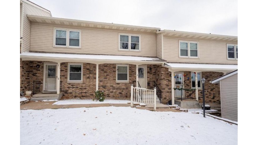 313 South 6th Avenue Wausau, WI 54401 by First Weber - homeinfo@firstweber.com $159,900