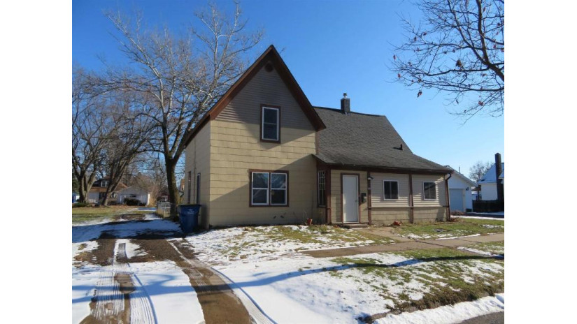 813 Chippewa Street Merrill, WI 54452 by First Weber - homeinfo@firstweber.com $129,900