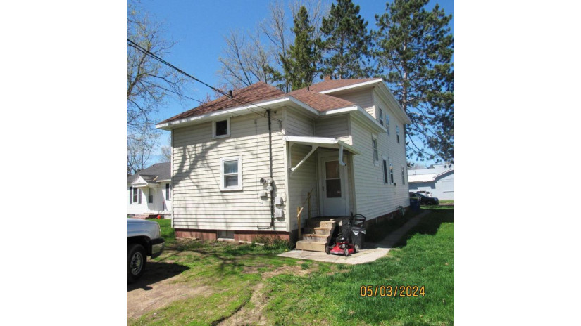 507 East 7th Street Merrill, WI 54452 by Coldwell Banker Action - Offic: 715-536-0550 $145,000