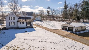 9027 County Road Gg, Almond, WI 54909