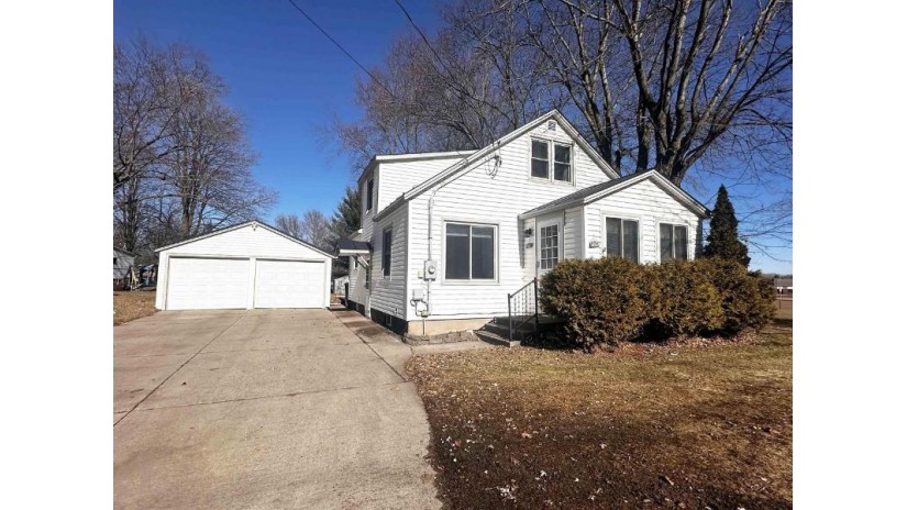 713 East Becker Road Marshfield, WI 54449 by Brock And Decker Real Estate, Llc $189,900