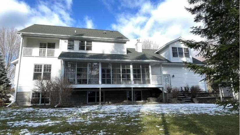 3707 Crystal Drive Wausau, WI 54401 by Re/Max Excel - Phone: 715-571-1630 $459,000