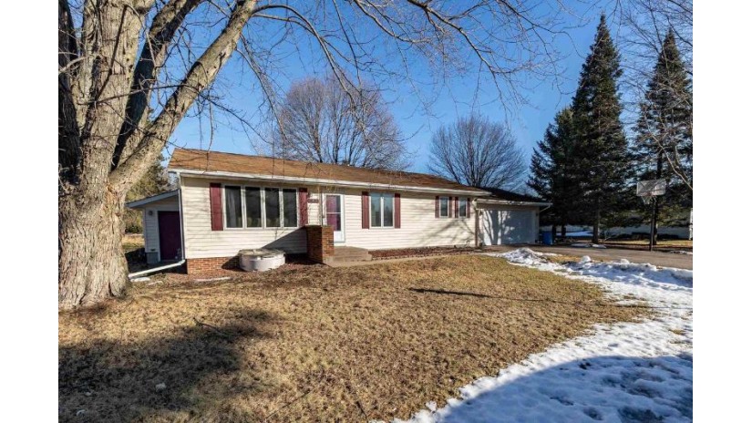 800 Johns Drive Stevens Point, WI 54481 by Nexthome Priority $245,000
