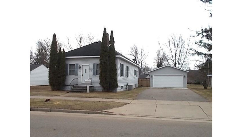 1911 West Main Street Merrill, WI 54452 by Coldwell Banker Action - Offic: 715-536-0550 $129,900