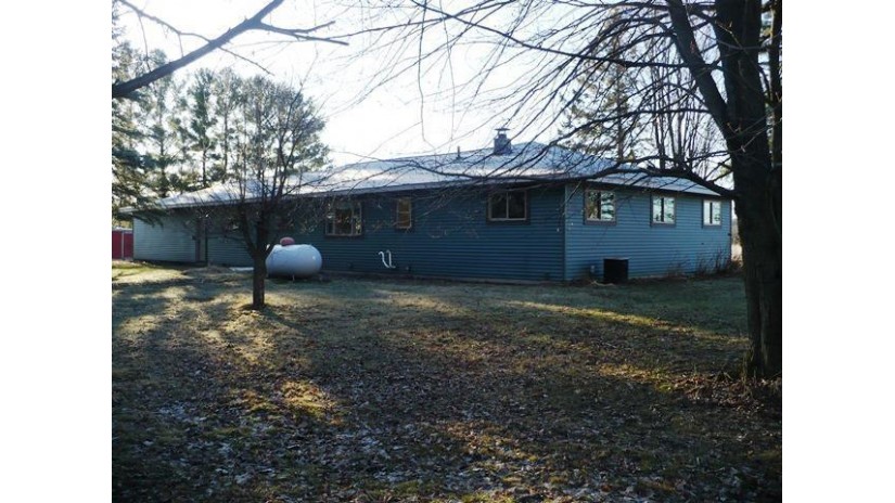 W3172 State Highway 98 Loyal, WI 54446 by Tieman Realty, Inc. $299,000